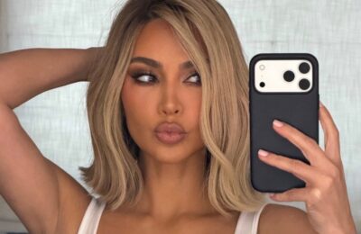 Kim Kardashian a promovat colecția Micro Fits Everybody într o lenjerie roz pe Instagram