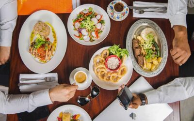 Somnul se schimbă și din farfurie. Cafeaua după prânz, cina târzie și alcoolul pot strica odihna
