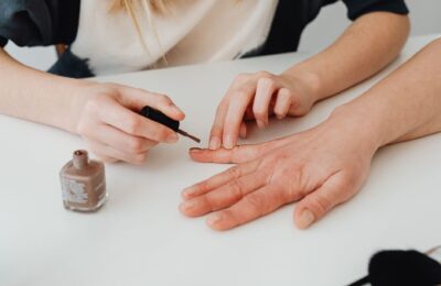 Jammy nails aduc culorile de toamnă în straturi translucide. Cum se obține manichiura acasă